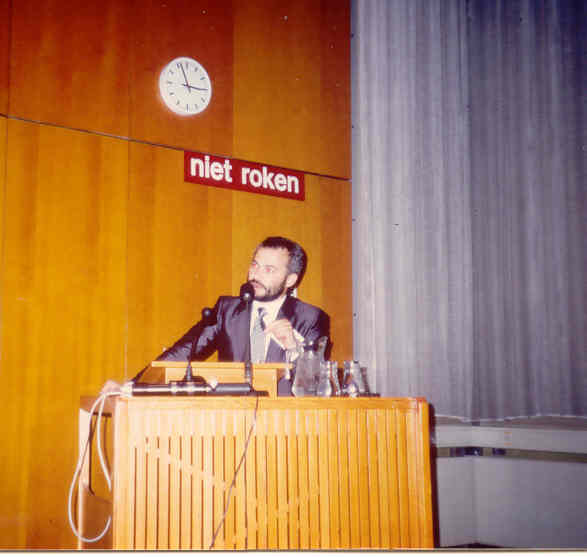 Il dott. Pietrantoni relatore al II Congresso mondiale di Hepato-pancreatico-biliary surgery. Amsterdam, 1988